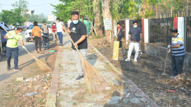 अंतर्राष्ट्रीय श्रमिक दिवस पर कलेक्टोरेट में चलाया गया विशेष स्वच्छता अभियान