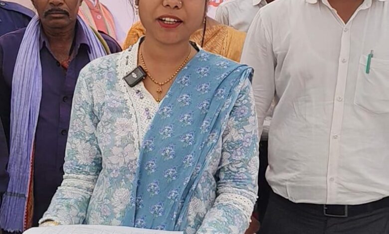 सुशासन में राजस्व प्रकरणों का हो रहा है गुणवत्तापूर्ण एवं त्वरित निराकरण सुशासन में राजस्व प्रकरणों का हो रहा है गुणवत्तापूर्ण एवं त्वरित निराकरण