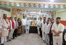 जिला कांग्रेस कमेटी मुंगेली द्वारा याद किये गए पूर्व प्रधानमंत्री राजीव गाँधी