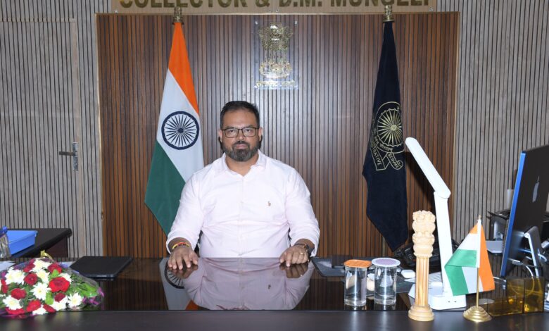 अधिकारियों कर्मचारियों की कड़ी मेहनत और मीडिया के सहयोग से सभी आयामों में मुंगेली सिरमौर बनने की दिशा में अग्रसर: कलेक्टर अधिकारियों कर्मचारियों की कड़ी मेहनत और मीडिया के सहयोग से सभी आयामों में मुंगेली सिरमौर बनने की दिशा में अग्रसर: कलेक्टर