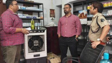 अस्पताल में अव्यवस्था देख भड़के कलेक्टर : प्रभारी चिकित्सक को हटाया, दो डॉक्टरों को शोकॉज नोटिस