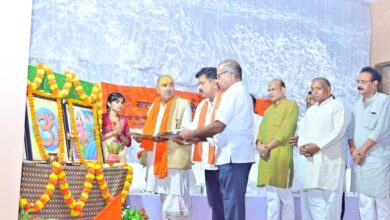 उपमुख्यमंत्री विजय शर्मा आचार्य प्रशिक्षण  शिविर के समापन दिवस में अतिथि के रूप में मुंगेली पहुंचे