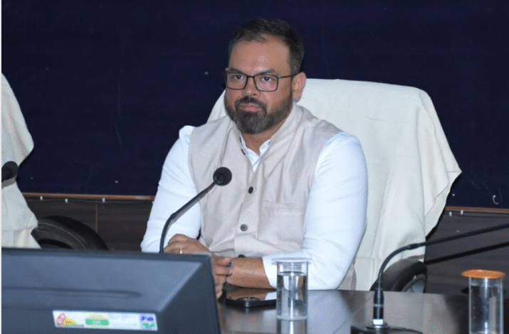 मुख्यालय में सभी अधिकारी-कर्मचारी अनिवार्य रूप से उपस्थित रहें, नागरिकों को न हो असुविधा – कलेक्टर मुख्यालय में सभी अधिकारी-कर्मचारी अनिवार्य रूप से उपस्थित रहें, नागरिकों को न हो असुविधा – कलेक्टर