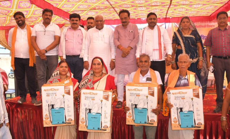 आधुनिक खेती और विविध फसल अपनाने से बढ़ेगी किसानों की आमदनी – विधायक मोहले आधुनिक खेती और विविध फसल अपनाने से बढ़ेगी किसानों की आमदनी – विधायक मोहले