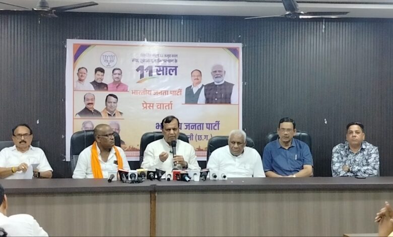 भाजपा की मोदी सरकार के 11 साल कांग्रेस के 60 साल पर भारी भाजपा की मोदी सरकार के 11 साल कांग्रेस के 60 साल पर भारी