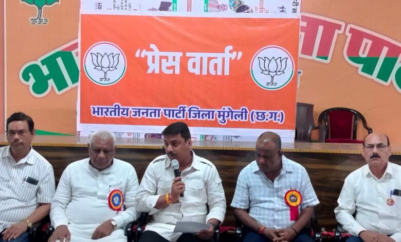 योग दिवस पर जागरूकता का संदेश,स्वस्थ जीवन के लिए परिवार के हर सदस्य को करना चाहिए योग – सुशांत शुक्ला योग दिवस पर जागरूकता का संदेश,स्वस्थ जीवन के लिए परिवार के हर सदस्य को करना चाहिए योग – सुशांत शुक्ला