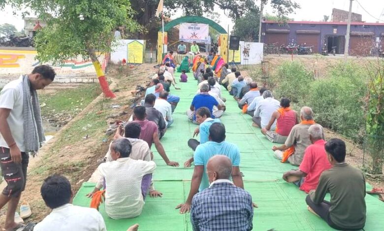 अंतर्राष्ट्रीय योग दिवस: जिले के 154 अमृत सरोवरों के तटों पर किया गया योगाभ्यास
