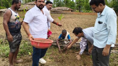 प्रयास: “अ स्मॉल स्टेप फाउंडेशन” की अनूठी पहलअचानकमार अभयारण्य में ‘हर घर एक फलदार पौधा’ अभियान प्रारंभ