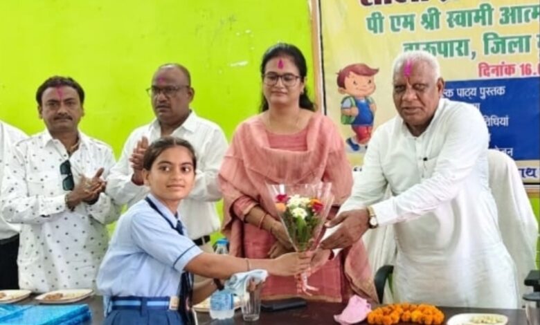 मुंगेली नगर पालिका उपाध्यक्ष मिश्रा ने एमडीएम हाल में इनवर्टर लगवाने की घोषणा की…. मुंगेली नगर पालिका उपाध्यक्ष मिश्रा ने एमडीएम हाल में इनवर्टर लगवाने की घोषणा की….